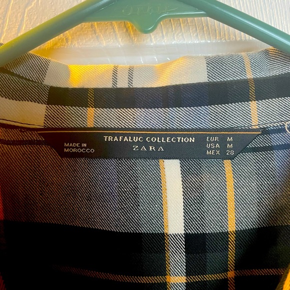 Zara size M button up - Picture 3 of 3